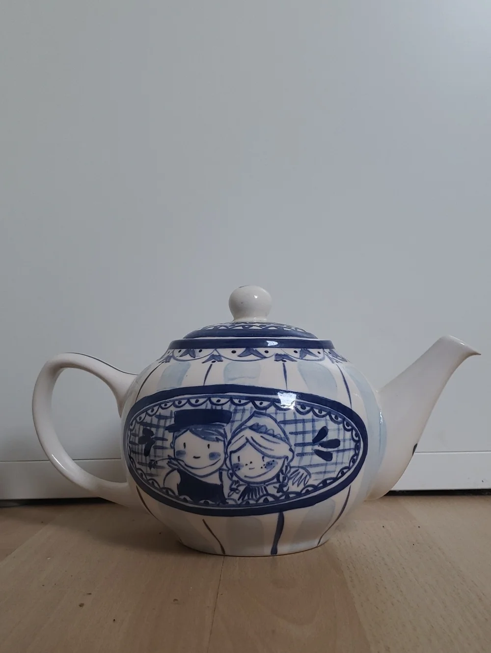 Blond Amsterdam Delfts Blue Tea Pot 1.5 Liter